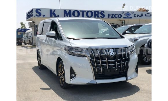 Imported Toyota Alphard White Makiinaa iti Import - Dubai keessatti Central Kenya keessatti Imported Toyota Alphard White Makiinaa iti Import - Dubai keessatti Central Kenya keessatti