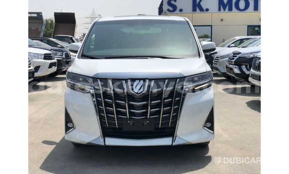 Imported Toyota Alphard White Makiinaa iti Import - Dubai keessatti Central Kenya keessatti Imported Toyota Alphard White Makiinaa iti Import - Dubai keessatti Central Kenya keessatti