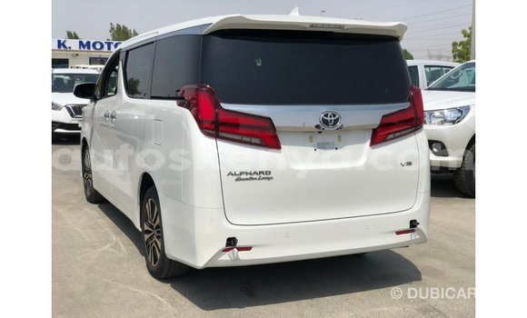 Imported Toyota Alphard White Makiinaa iti Import - Dubai keessatti Central Kenya keessatti Imported Toyota Alphard White Makiinaa iti Import - Dubai keessatti Central Kenya keessatti