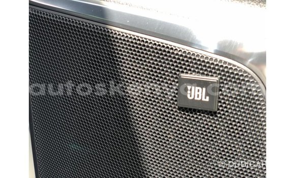 Imported Toyota Alphard White Makiinaa iti Import - Dubai keessatti Central Kenya keessatti Imported Toyota Alphard White Makiinaa iti Import - Dubai keessatti Central Kenya keessatti