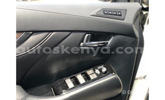 Imported Toyota Alphard White Makiinaa iti Import - Dubai keessatti Central Kenya keessatti Imported Toyota Alphard White Makiinaa iti Import - Dubai keessatti Central Kenya keessatti