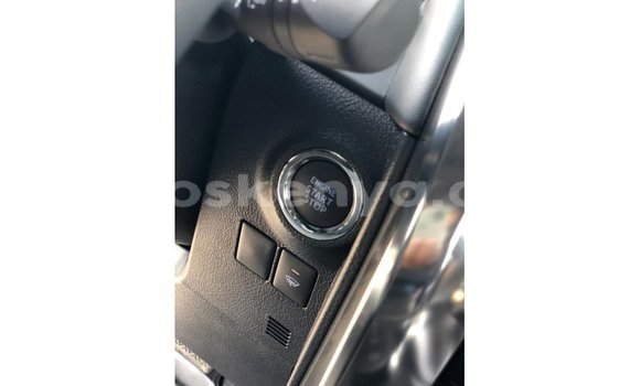 Imported Toyota Alphard White Makiinaa iti Import - Dubai keessatti Central Kenya keessatti Imported Toyota Alphard White Makiinaa iti Import - Dubai keessatti Central Kenya keessatti