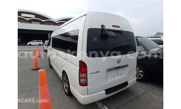 Nunua Imported Toyota Hiace Nyeupe Gari ndani ya Import - Dubai nchini Kati Kenya Nunua Imported Toyota Hiace Nyeupe Gari ndani ya Import - Dubai nchini Kati Kenya