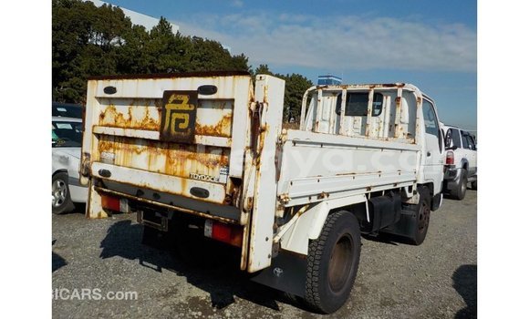 Buy Import Toyota Dyna White Truck in Import - Dubai in Central Kenya Buy Import Toyota Dyna White Truck in Import - Dubai in Central Kenya