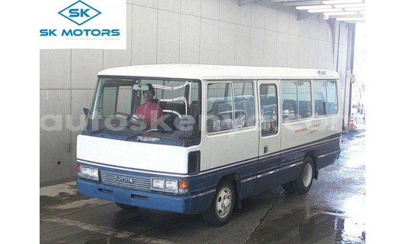 Nunua Imported Toyota Coaster Nyeupe Gari ndani ya Import - Dubai nchini Kati Kenya Nunua Imported Toyota Coaster Nyeupe Gari ndani ya Import - Dubai nchini Kati Kenya
