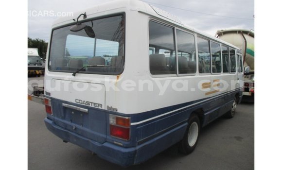 Nunua Imported Toyota Coaster Nyeupe Gari ndani ya Import - Dubai nchini Kati Kenya Nunua Imported Toyota Coaster Nyeupe Gari ndani ya Import - Dubai nchini Kati Kenya