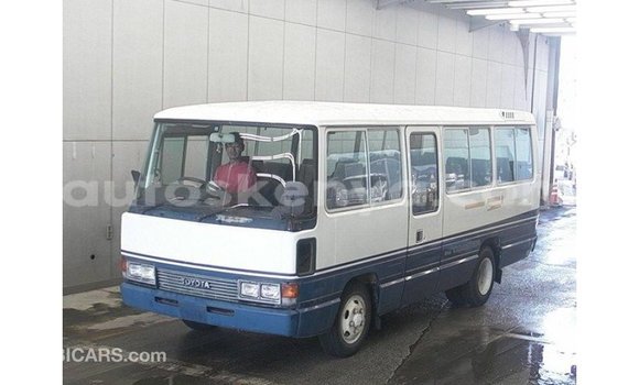 Nunua Imported Toyota Coaster Nyeupe Gari ndani ya Import - Dubai nchini Kati Kenya Nunua Imported Toyota Coaster Nyeupe Gari ndani ya Import - Dubai nchini Kati Kenya