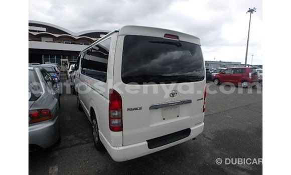 Imported Toyota Hiace White Makiinaa iti Import - Dubai keessatti Central Kenya keessatti Imported Toyota Hiace White Makiinaa iti Import - Dubai keessatti Central Kenya keessatti