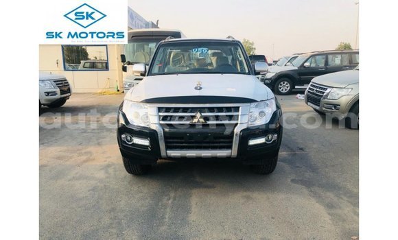 Buy Import Mitsubishi Pajero Black Car in Import - Dubai in Central Kenya Buy Import Mitsubishi Pajero Black Car in Import - Dubai in Central Kenya