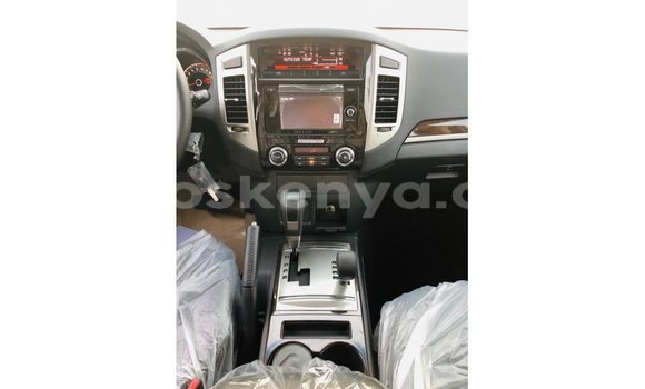 Buy Import Mitsubishi Pajero Black Car in Import - Dubai in Central Kenya Buy Import Mitsubishi Pajero Black Car in Import - Dubai in Central Kenya