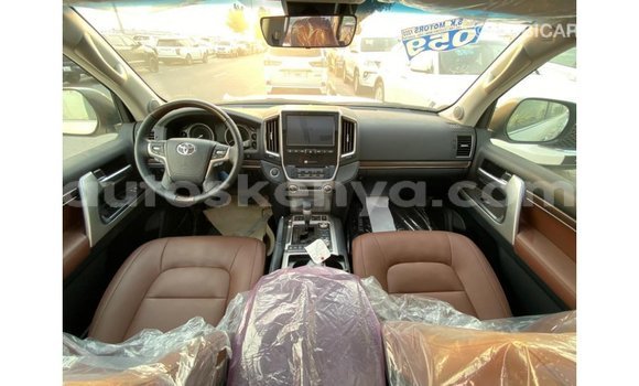 Nunua Imported Toyota DA Nyeupe Lori ndani ya Import - Dubai nchini Kati Kenya Nunua Imported Toyota DA Nyeupe Lori ndani ya Import - Dubai nchini Kati Kenya