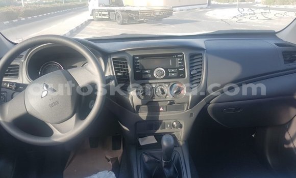 Nunua Imported Mitsubishi L200 Nyeupe Gari ndani ya Import - Dubai nchini Kati Kenya Nunua Imported Mitsubishi L200 Nyeupe Gari ndani ya Import - Dubai nchini Kati Kenya