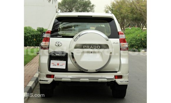 Nunua Imported Toyota Prado Nyeupe Gari ndani ya Import - Dubai nchini Kati Kenya Nunua Imported Toyota Prado Nyeupe Gari ndani ya Import - Dubai nchini Kati Kenya
