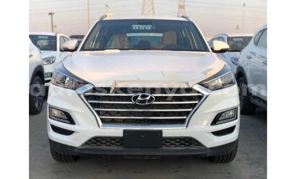 Imported Hyundai Tucson White Makiinaa iti Import - Dubai keessatti Central Kenya keessatti Imported Hyundai Tucson White Makiinaa iti Import - Dubai keessatti Central Kenya keessatti