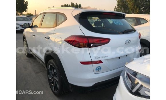 Imported Hyundai Tucson White Makiinaa iti Import - Dubai keessatti Central Kenya keessatti Imported Hyundai Tucson White Makiinaa iti Import - Dubai keessatti Central Kenya keessatti