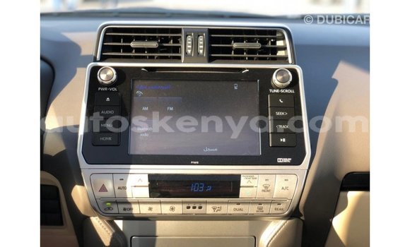 Imported Toyota Prado White Makiinaa iti Import - Dubai keessatti Central Kenya keessatti Imported Toyota Prado White Makiinaa iti Import - Dubai keessatti Central Kenya keessatti