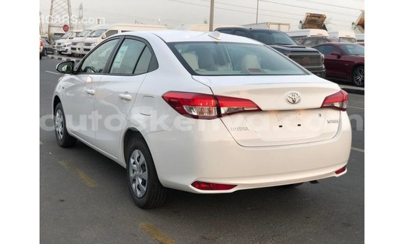 Buy Import Toyota DA White Truck in Import - Dubai in Central Kenya Buy Import Toyota DA White Truck in Import - Dubai in Central Kenya