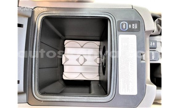 Buy Import Toyota Prado White Car in Import - Dubai in Central Kenya Buy Import Toyota Prado White Car in Import - Dubai in Central Kenya