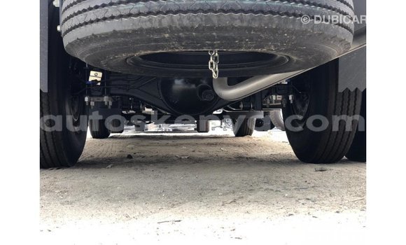 Imported Isuzu Bighorn White Netiree iti Import - Dubai keessatti Central Kenya keessatti Imported Isuzu Bighorn White Netiree iti Import - Dubai keessatti Central Kenya keessatti