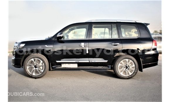 Nunua Imported Toyota Land Cruiser Nyeusi Gari ndani ya Import - Dubai nchini Kati Kenya Nunua Imported Toyota Land Cruiser Nyeusi Gari ndani ya Import - Dubai nchini Kati Kenya