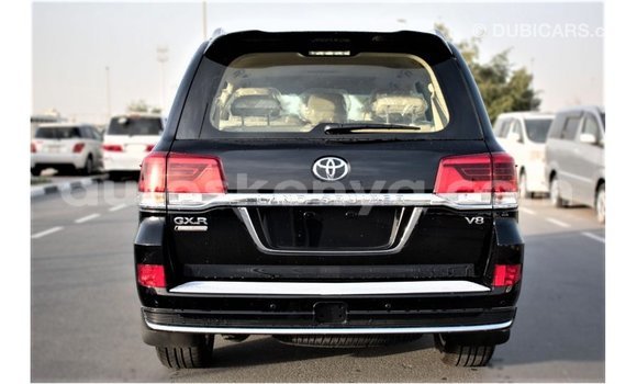 Nunua Imported Toyota Land Cruiser Nyeusi Gari ndani ya Import - Dubai nchini Kati Kenya Nunua Imported Toyota Land Cruiser Nyeusi Gari ndani ya Import - Dubai nchini Kati Kenya