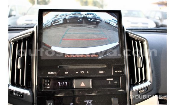 Nunua Imported Toyota Land Cruiser Nyeusi Gari ndani ya Import - Dubai nchini Kati Kenya Nunua Imported Toyota Land Cruiser Nyeusi Gari ndani ya Import - Dubai nchini Kati Kenya