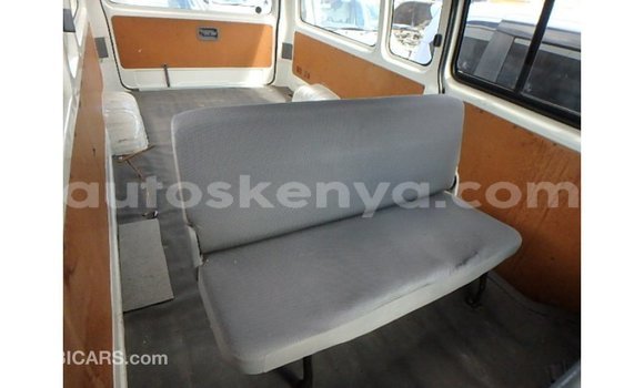 Buy Import Toyota Hiace White Car in Import - Dubai in Central Kenya Buy Import Toyota Hiace White Car in Import - Dubai in Central Kenya
