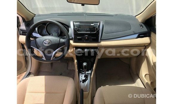 Nunua Imported Toyota Yaris Nyeupe Gari ndani ya Import - Dubai nchini Kati Kenya Nunua Imported Toyota Yaris Nyeupe Gari ndani ya Import - Dubai nchini Kati Kenya