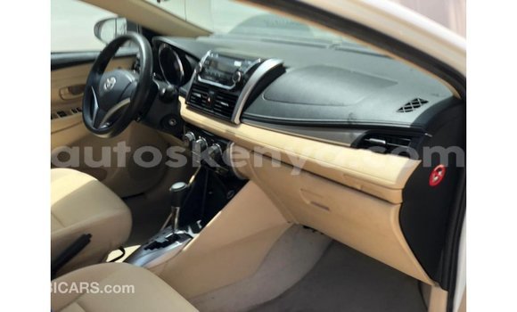 Nunua Imported Toyota Yaris Nyeupe Gari ndani ya Import - Dubai nchini Kati Kenya Nunua Imported Toyota Yaris Nyeupe Gari ndani ya Import - Dubai nchini Kati Kenya
