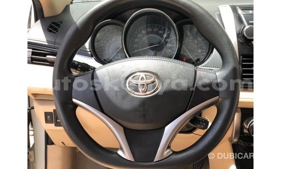 Nunua Imported Toyota Yaris Nyeupe Gari ndani ya Import - Dubai nchini Kati Kenya Nunua Imported Toyota Yaris Nyeupe Gari ndani ya Import - Dubai nchini Kati Kenya