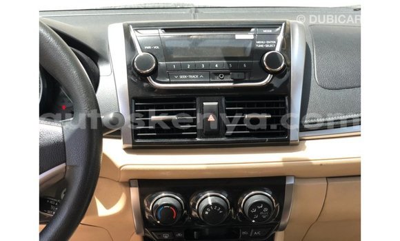 Nunua Imported Toyota Yaris Nyeupe Gari ndani ya Import - Dubai nchini Kati Kenya Nunua Imported Toyota Yaris Nyeupe Gari ndani ya Import - Dubai nchini Kati Kenya