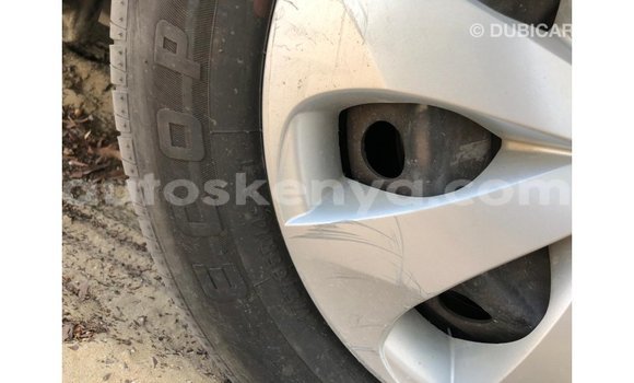 Nunua Imported Toyota Yaris Nyeupe Gari ndani ya Import - Dubai nchini Kati Kenya Nunua Imported Toyota Yaris Nyeupe Gari ndani ya Import - Dubai nchini Kati Kenya