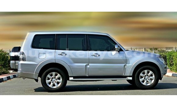 Nunua Imported Mitsubishi Pajero Nyingine Gari ndani ya Import - Dubai nchini Kati Kenya Nunua Imported Mitsubishi Pajero Nyingine Gari ndani ya Import - Dubai nchini Kati Kenya