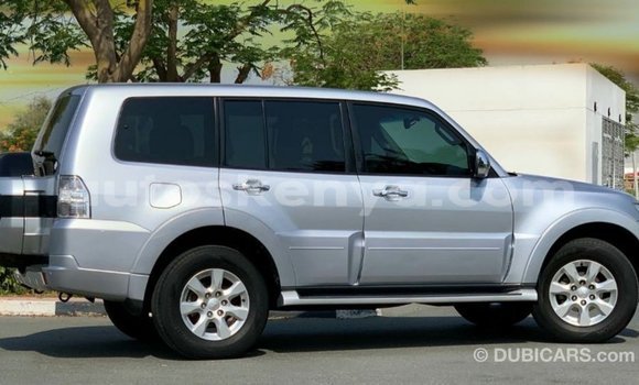 Nunua Imported Mitsubishi Pajero Nyingine Gari ndani ya Import - Dubai nchini Kati Kenya Nunua Imported Mitsubishi Pajero Nyingine Gari ndani ya Import - Dubai nchini Kati Kenya