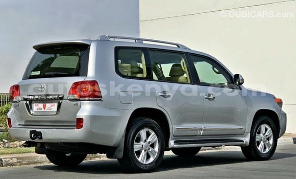 Imported Toyota Land Cruiser Other Makiinaa iti Import - Dubai keessatti Central Kenya keessatti Imported Toyota Land Cruiser Other Makiinaa iti Import - Dubai keessatti Central Kenya keessatti