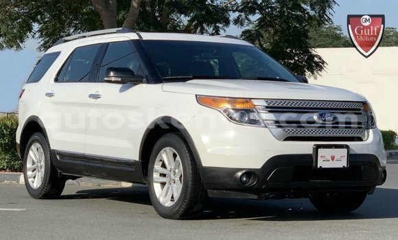 Buy Import Ford Explorer White Car in Import - Dubai in Central Kenya Buy Import Ford Explorer White Car in Import - Dubai in Central Kenya