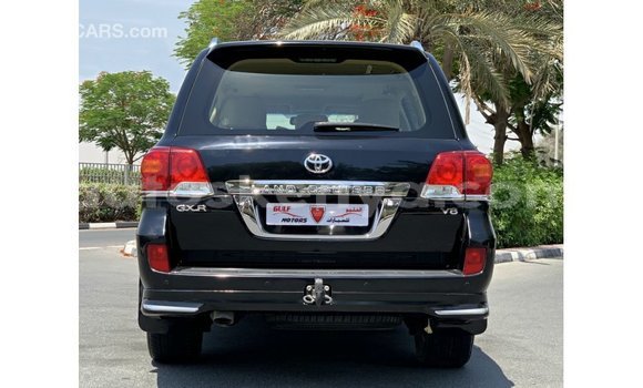 Imported Toyota Land Cruiser Black Makiinaa iti Import - Dubai keessatti Central Kenya keessatti Imported Toyota Land Cruiser Black Makiinaa iti Import - Dubai keessatti Central Kenya keessatti