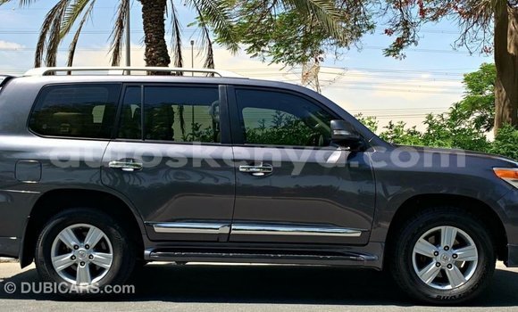 Nunua Imported Toyota Land Cruiser Nyingine Gari ndani ya Import - Dubai nchini Kati Kenya Nunua Imported Toyota Land Cruiser Nyingine Gari ndani ya Import - Dubai nchini Kati Kenya