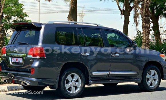 Nunua Imported Toyota Land Cruiser Nyingine Gari ndani ya Import - Dubai nchini Kati Kenya Nunua Imported Toyota Land Cruiser Nyingine Gari ndani ya Import - Dubai nchini Kati Kenya
