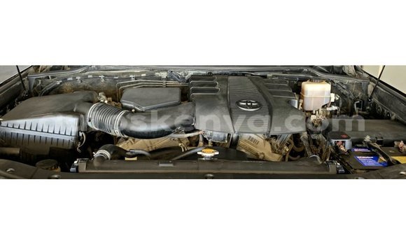 Nunua Imported Toyota Land Cruiser Nyingine Gari ndani ya Import - Dubai nchini Kati Kenya Nunua Imported Toyota Land Cruiser Nyingine Gari ndani ya Import - Dubai nchini Kati Kenya