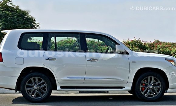 Nunua Imported Lexus LX Nyeupe Gari ndani ya Import - Dubai nchini Kati Kenya Nunua Imported Lexus LX Nyeupe Gari ndani ya Import - Dubai nchini Kati Kenya