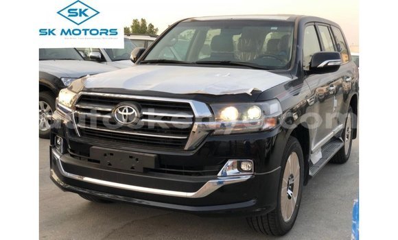 Nunua Imported Toyota Land Cruiser Nyeusi Gari ndani ya Import - Dubai nchini Kati Kenya Nunua Imported Toyota Land Cruiser Nyeusi Gari ndani ya Import - Dubai nchini Kati Kenya