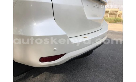 Nunua Imported Toyota Fortuner Nyeupe Gari ndani ya Import - Dubai nchini Kati Kenya Nunua Imported Toyota Fortuner Nyeupe Gari ndani ya Import - Dubai nchini Kati Kenya