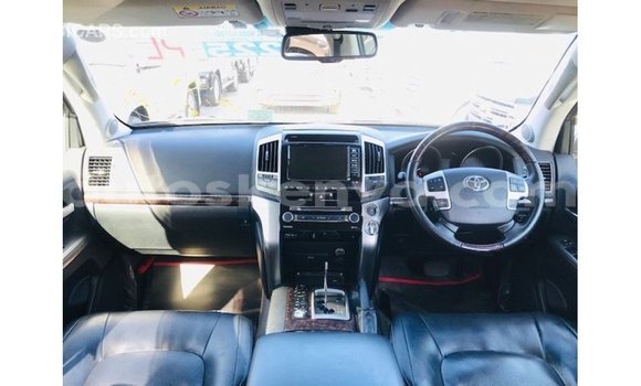 Buy Import Toyota Land Cruiser Black Car in Import - Dubai in Central Kenya Buy Import Toyota Land Cruiser Black Car in Import - Dubai in Central Kenya