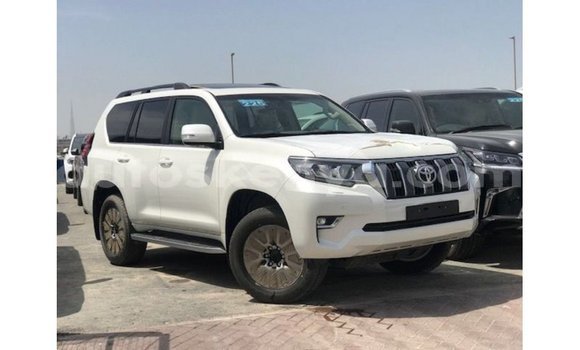 Buy Import Toyota Prado White Car in Import - Dubai in Central Kenya