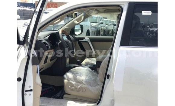 Nunua Imported Toyota Prado Nyeupe Gari ndani ya Import - Dubai nchini Kati Kenya Nunua Imported Toyota Prado Nyeupe Gari ndani ya Import - Dubai nchini Kati Kenya