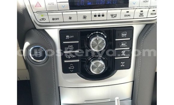 Nunua Imported Toyota Prado Nyeupe Gari ndani ya Import - Dubai nchini Kati Kenya Nunua Imported Toyota Prado Nyeupe Gari ndani ya Import - Dubai nchini Kati Kenya