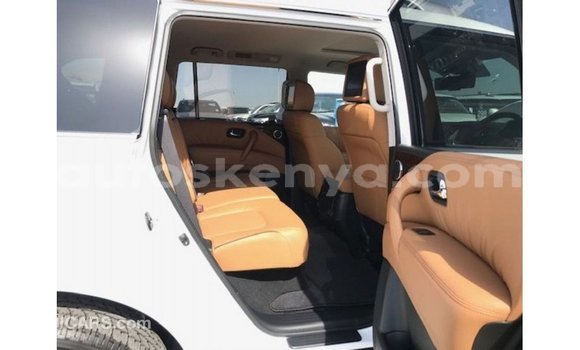 Imported Nissan Patrol White Makiinaa iti Import - Dubai keessatti Central Kenya keessatti Imported Nissan Patrol White Makiinaa iti Import - Dubai keessatti Central Kenya keessatti
