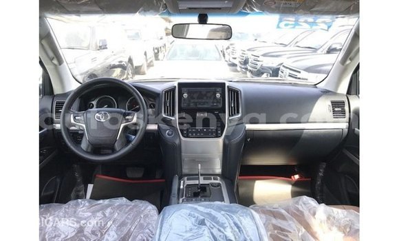 Nunua Imported Toyota Land Cruiser Nyeusi Gari ndani ya Import - Dubai nchini Kati Kenya Nunua Imported Toyota Land Cruiser Nyeusi Gari ndani ya Import - Dubai nchini Kati Kenya