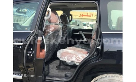 Nunua Imported Toyota Land Cruiser Nyeusi Gari ndani ya Import - Dubai nchini Kati Kenya Nunua Imported Toyota Land Cruiser Nyeusi Gari ndani ya Import - Dubai nchini Kati Kenya